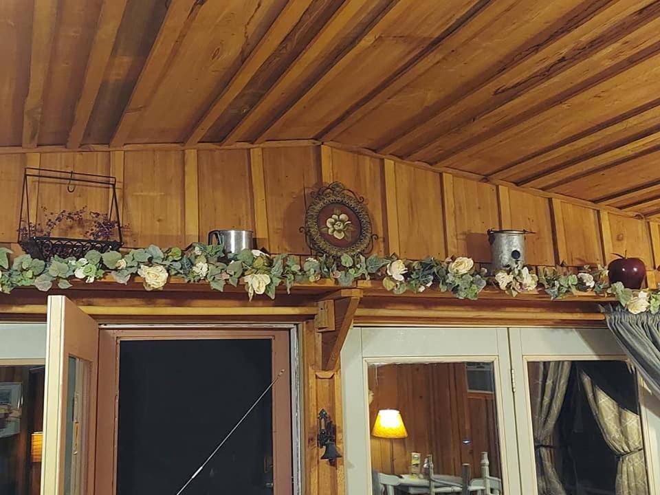 Overlook Cottage Hampton Экстерьер фото